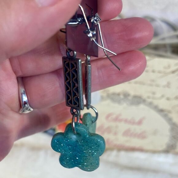 Hand Crafted Dangle Earrings Custom Made Floral Jewelry - Picture 2 of 3